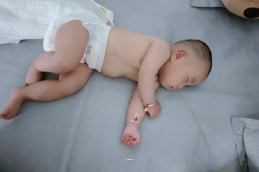 桦甸怀孕多久会显肚子